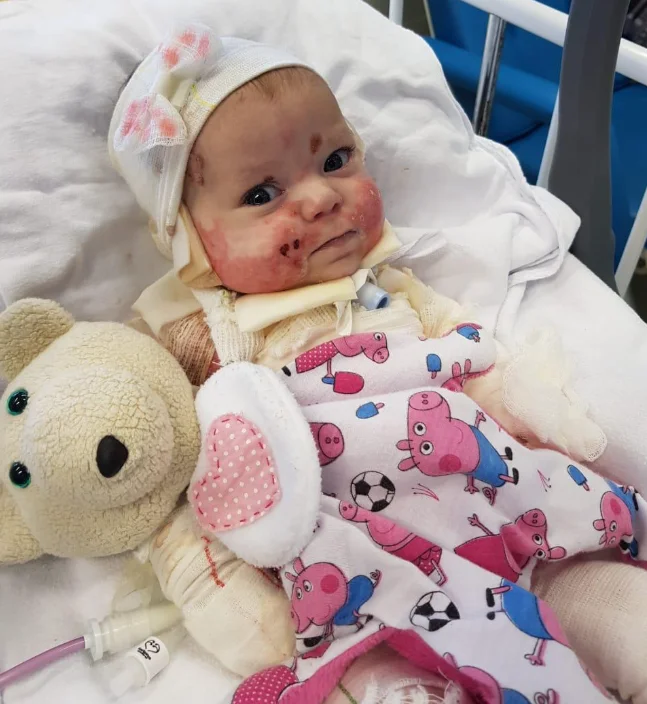 Ajude a Pequena Helena a Viver com Qualidade